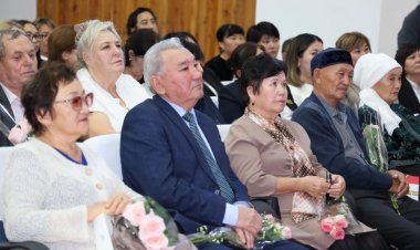 Павлодар ауданында ұстаздар мен білім саласының ардагерлеріне құрмет көрсетілді