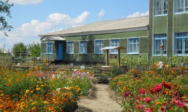 Цветущие улицы и серебристый карп: чем живет лучшее село Павлодарской области