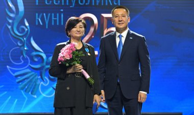 В Павлодаре ко Дню Республики вручили государственные награды