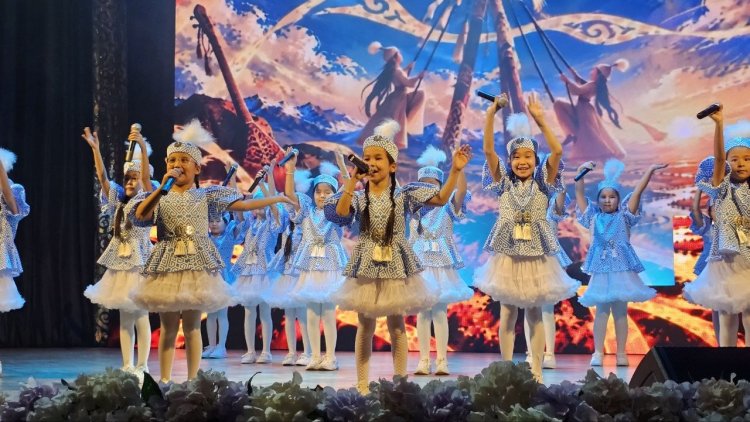 Павлодарлық оқушылар Республика күнін шығармашылық концертпен атап өтті